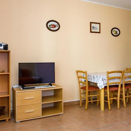 Apartments With A Parking Space Kornic, Krk - 5306 Exterior photo