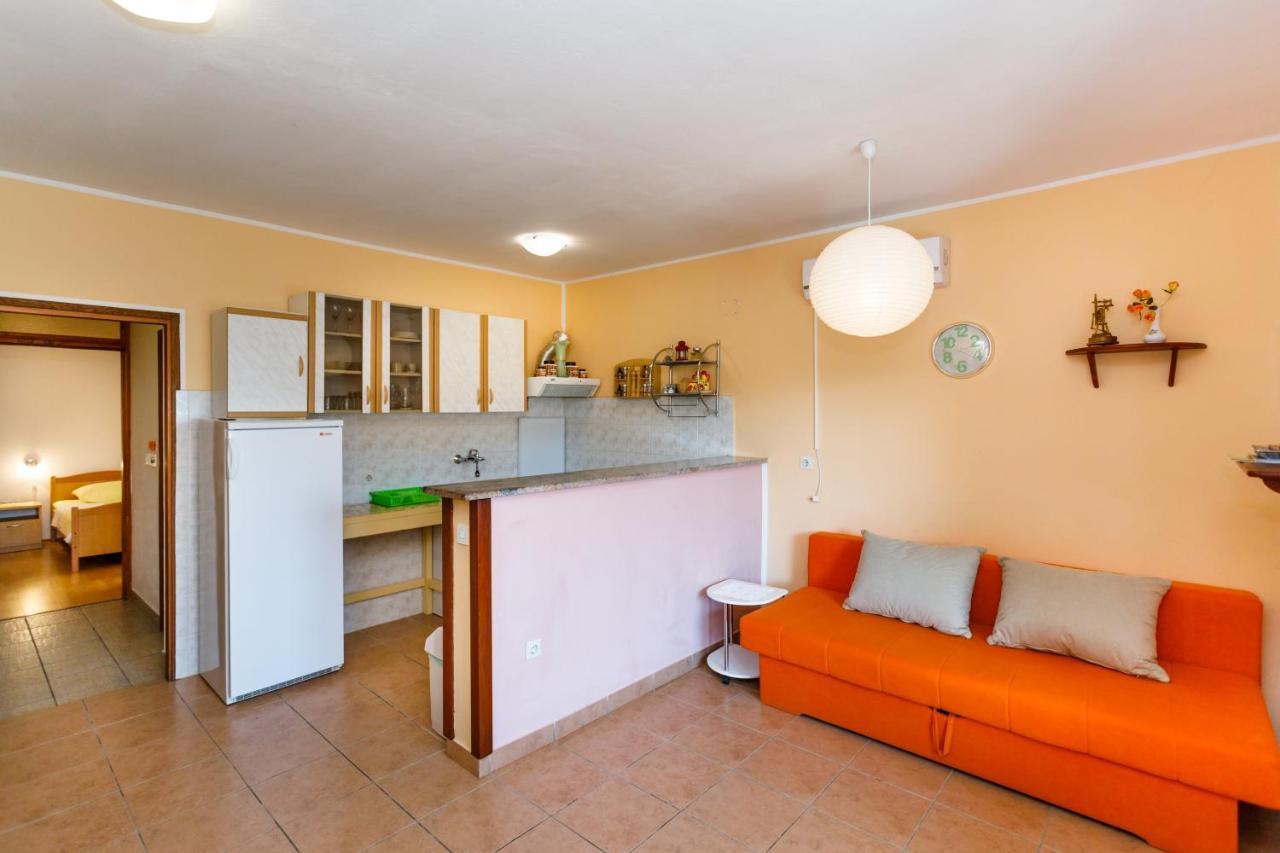 With A Parking Space Kornic, Krk - 5306
