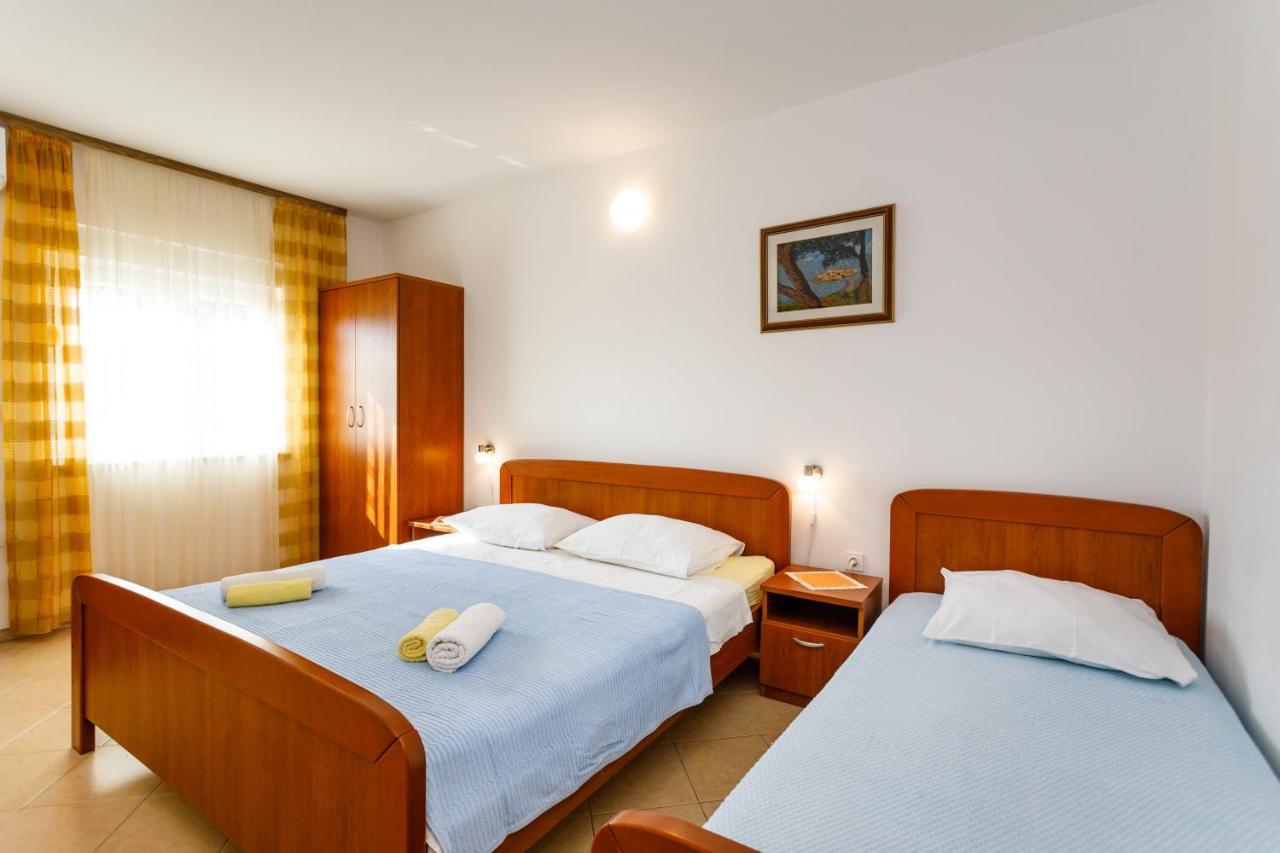 Apartment With A Parking Space Kornic, Krk - 5306 Kornic